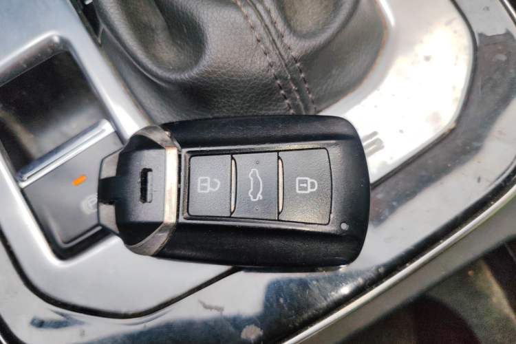 Used Dongfeng Aeolus Yixuan 2020 230T Automatic Advanced Edition Vehicle Key