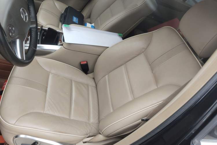 Used Mercedes-Benz R-Class 2010 R 350 L 4MATIC