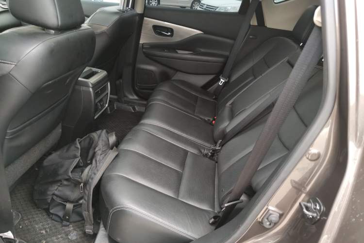 Used Nissan Murano 2019 2.5L XL Two-Wheel Drive Smart Connect Luxury Edition China VI Standard