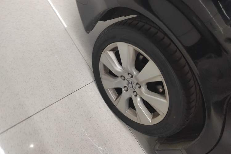 Used Honda Jade 2013 1.8L automatic Comfort version 5 seats
