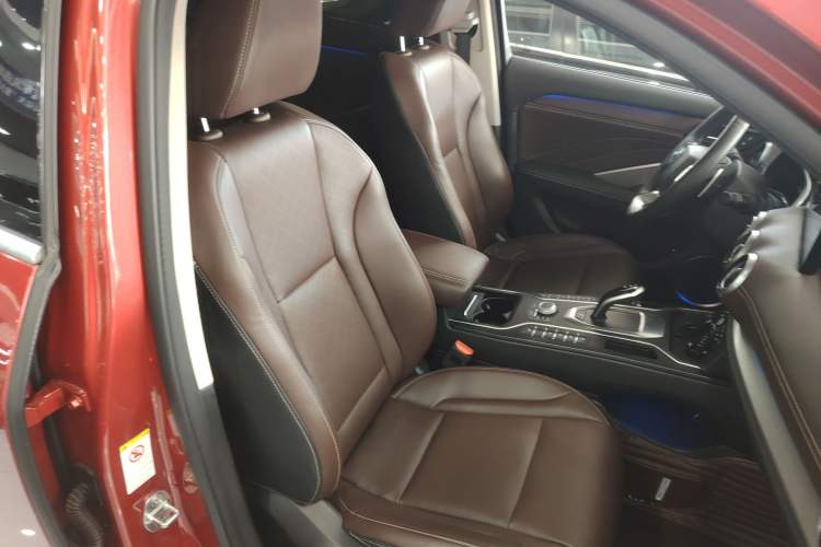 Used Wey VV6 2021 2.0T Two-Wheel Drive Smart Protection+
