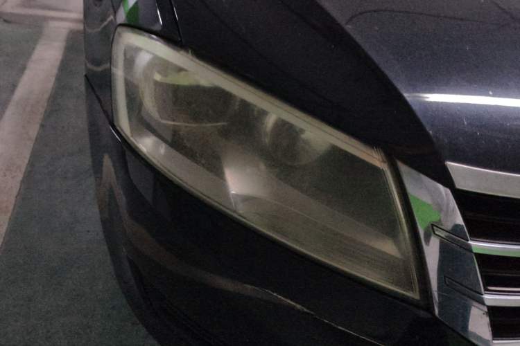 Used Volkswagen Lavida 2013 Revised Classic 1.6L Automatic Fashion Edition Right Front Headlight