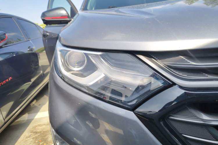 Used Chevrolet Equinox 2019 Redline 550T Automatic All-Wheel-Drive RS Model China VI Standard Right Front Headlight