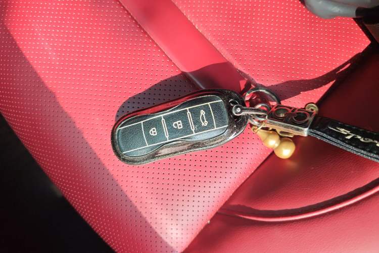 Used SERES SF5 2021 Four-Wheel Drive Freedom Expedition Edition