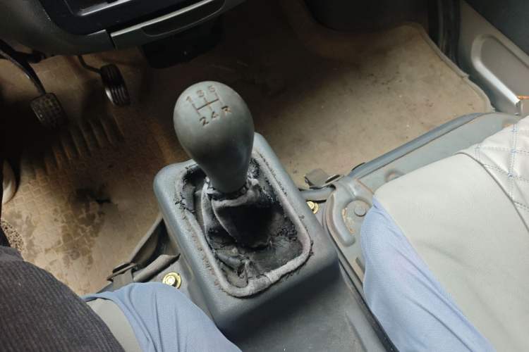 Used Wuling Zhiguang 2010 1.0L New Version Practical Short-Body L2Y