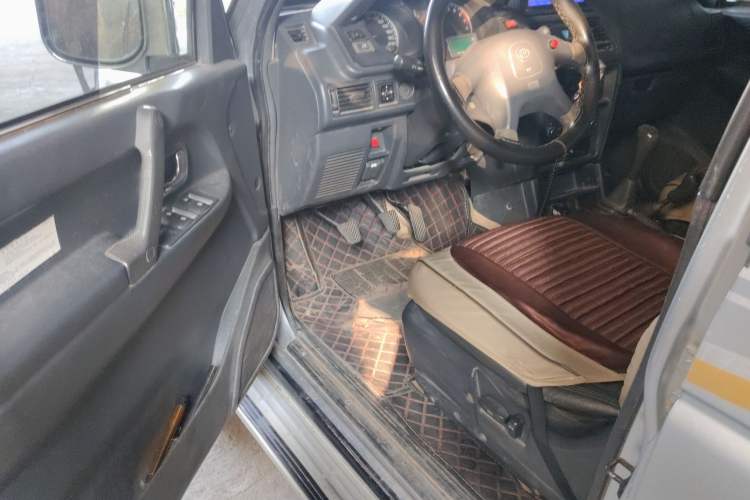 Used Leopaard Q6 2014 2.4L Four-Wheel Drive Version