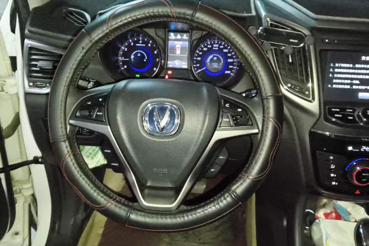 Used CHANGAN CS75 2014 1.8T Automatic Elite Model China IV Standard Steering Wheel