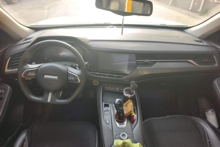 Used Haval F7x 2019 1.5T Two-Wheel Drive Intelligent Technology Edition Center Console
