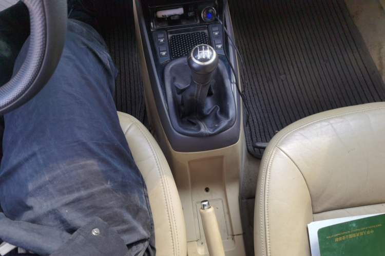 Used Volkswagen Santana Vista 2008 1.8L Manual Comfort Edition Gear Lever