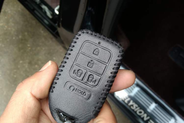 Used Honda Elysion 2019 2.0L Hybrid Supreme Edition Vehicle Key