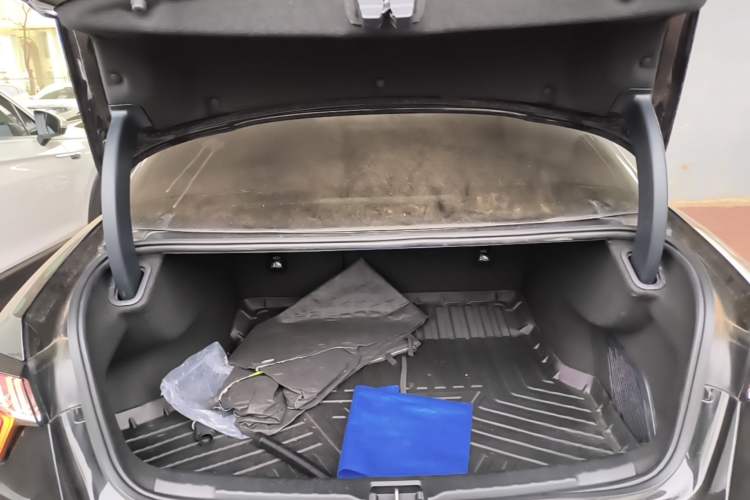 Used Lynk & Co 03 2022 2.0TD DCT JingPro Trunk