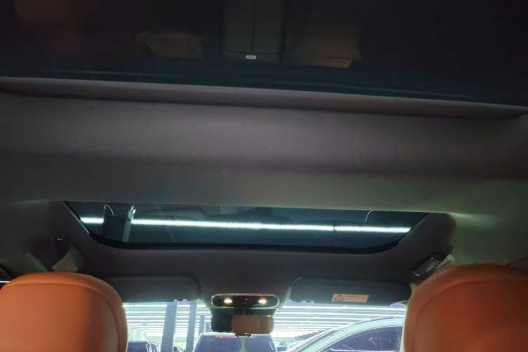 Used Hima AITO M8 2025 Extended-Range Max+ Version 53.4 kWh 5-Seater Edition Headliner