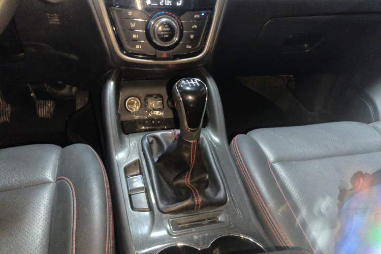 Used Changan CS75 2017 Shangkui Edition 1.5T Manual Fengxiang Model