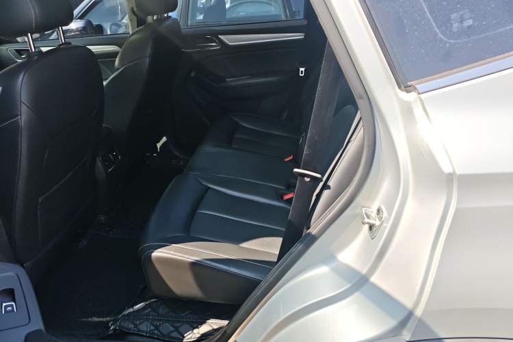 Used Roewe RX5 New Energy 2017 eRX5 50T Hybrid Connected Prestige Flagship Edition
