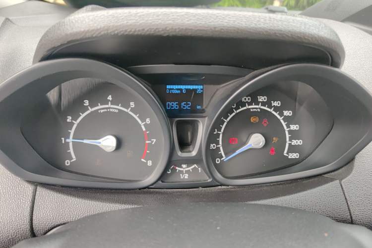 Used Ford EcoSport 2013 1.5L Manual Comfort Model Instrument Cluster