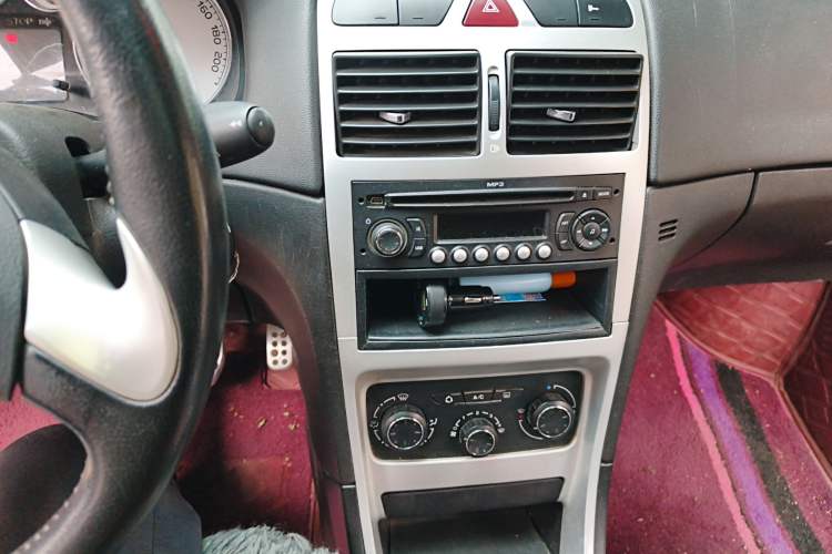 Used Peugeot 307 2013 1.6L Manual CROSS Audio And AC Panel