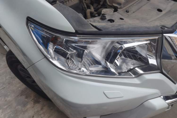 Used Toyota Prado  Right Front Headlight