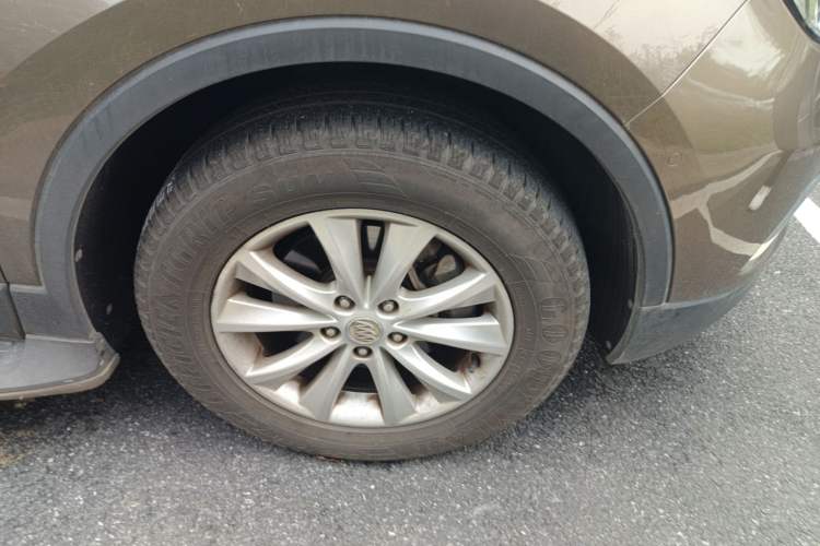 Used Buick Envision 2016 28T Four-Wheel Drive Luxury Model Right Front Wheel Hub