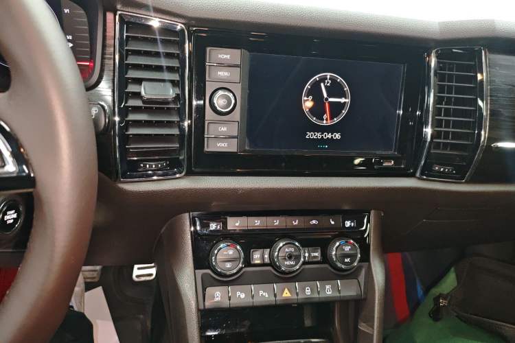 Used Skoda Kodiaq 2019 Facelifted TSI330 7-Seater Two-Wheel-Drive Luxury Enjoyment Edition China VI Standard Audio And AC Panel