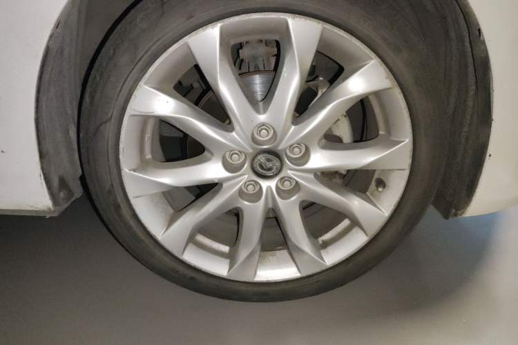 Used Mazda 3 Axela 2014 Hatchback 2.0L Automatic Sport Model