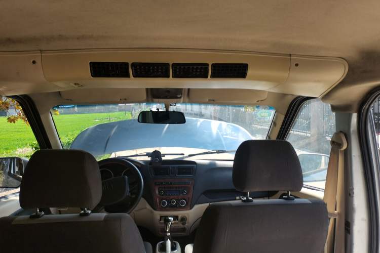 Used CHANGAN KAICHENG Ruixing M80 2018 1.5L Comfort Version Flat-Top Liftback 4G15S Headliner