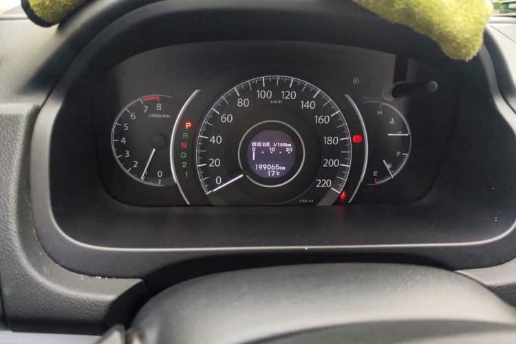 Used Honda CR-V 2012 2.4L four-wheel drive luxury version Odometer Close Up