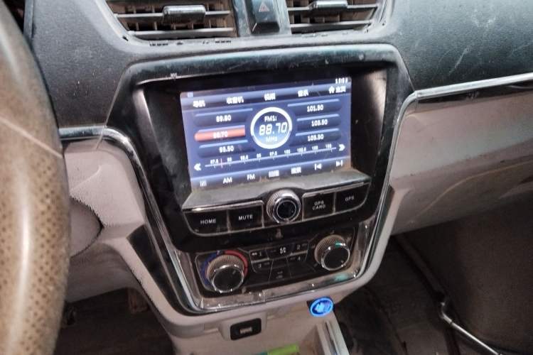 Used Jinbei New Hiace X30L 2016 1.3L Wealth Edition Van DLCG12 Audio And AC Panel