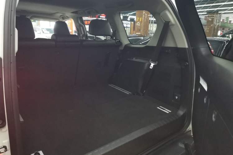 Used Toyota Prado 2018 3.5L Automatic TX-L with Rear-Mounted Spare Tire Trunk