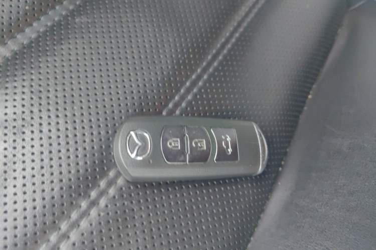 Used Mazda Atenza 2021 2.0L Blue Sky Luxury Edition Vehicle Key