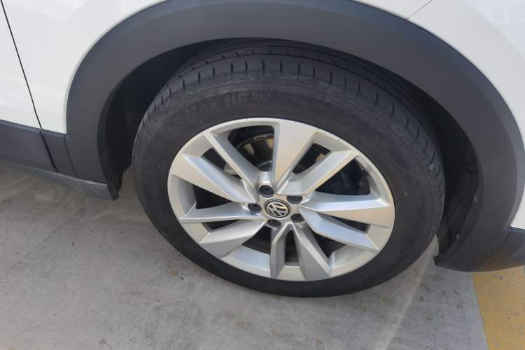 Used Volkswagen T-Cross 2019 280TSI DSG Comfort Edition Right Front Wheel Hub