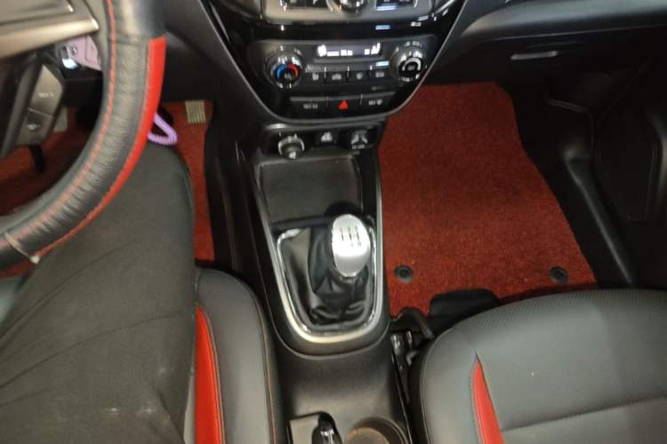 Used CHANGAN CS15 2016 1.5L Manual Fashion Edition