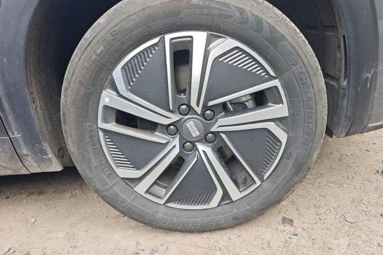 Used Geely Galaxy Xingjian 7 EM-i 2025 120km Exploration+ Version Right Front Wheel Hub