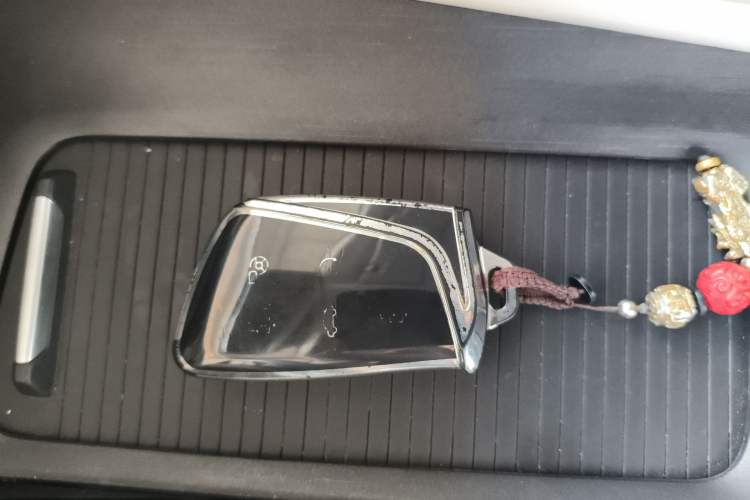 Used Dongfeng Aeolus Huge 2022 Mach Dual-Motor 1.5T MHD Dare-to-Dream Edition
