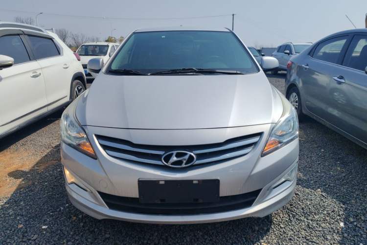 Used Hyundai Verna (older generation) 2014 1.4L Manual Smart GLS Trim Front