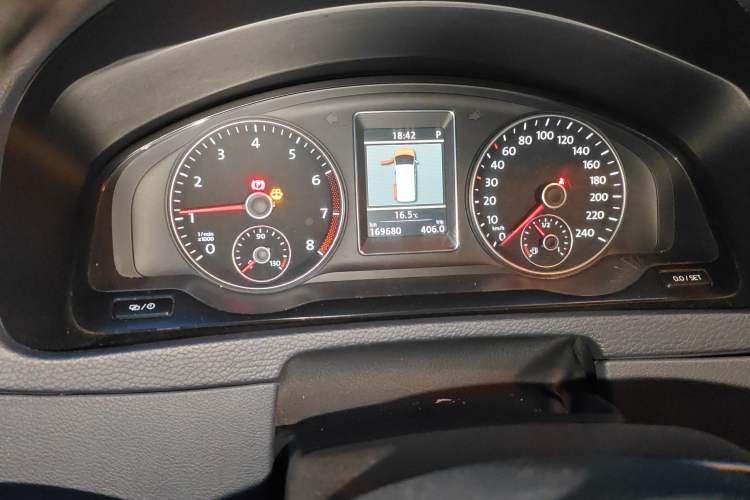 Used Volkswagen Multivan 2012 2.0 TSI Two-Wheel-Drive Luxury Edition