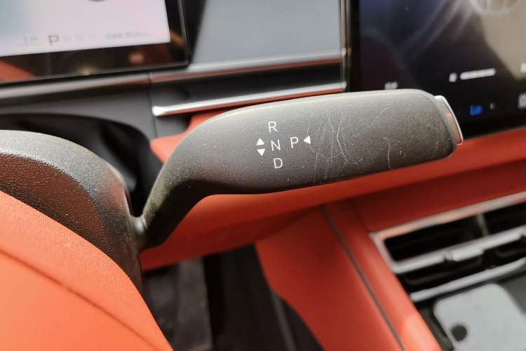 Used BYD Tang L 2025 DM 175KM Drone Player Edition Gear Lever