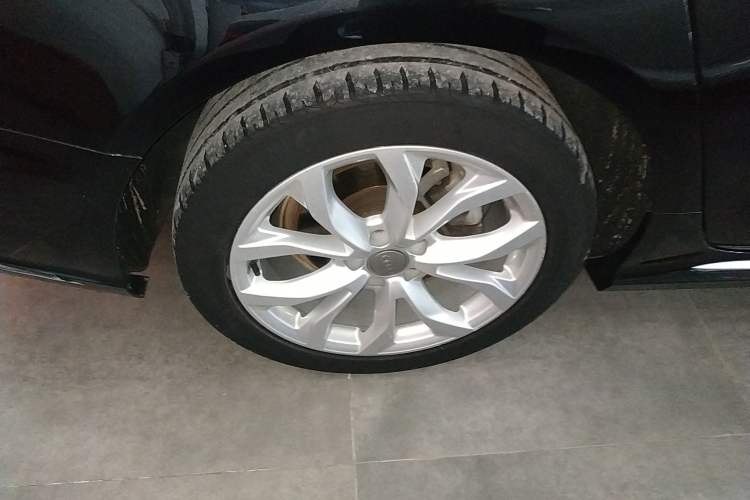 Used Audi A6L 2018 30th Anniversary Edition 35 TFSI Fashion Model Right Rear Wheel Hub