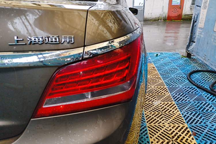 Used Buick LaCrosse 2013 2.4L SIDI Leading Comfort Version Right Rear Taillight