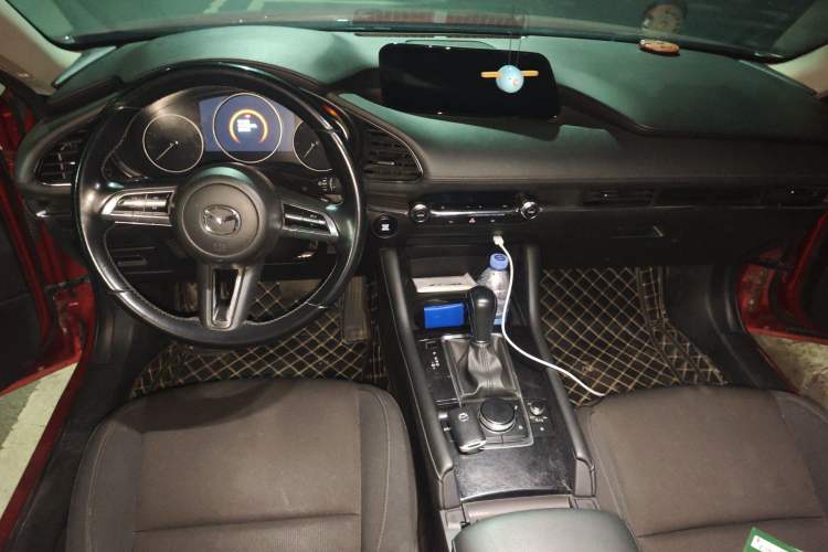Used Mazda 3 Axela 2021 2.0L Automatic ZhiXuan Edition Center Console