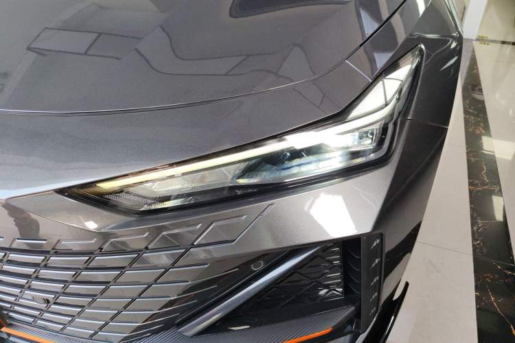 Used CHANGAN UNI-V 2022 1.5T Sport Edition
