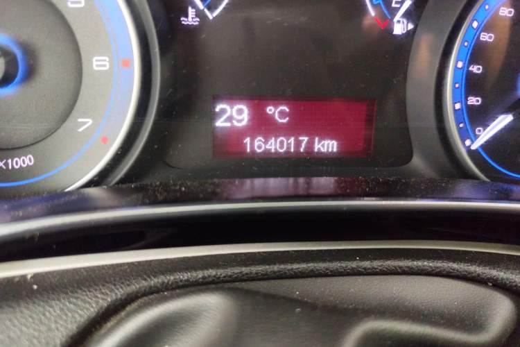 Used Fiat Viaggio 2015 1.4T Automatic Enjoyment Edition Odometer Close Up