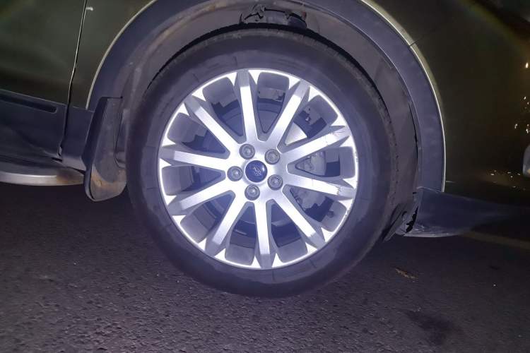 Used Ford Kuga 2015 1.5L GTDi Two-Wheel Drive Fashion Edition Right Front Wheel Hub