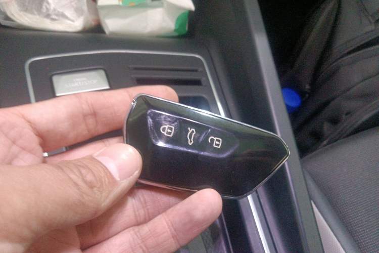 Used Volkswagen Golf 2021 280TSI DSG Pro Vehicle Key