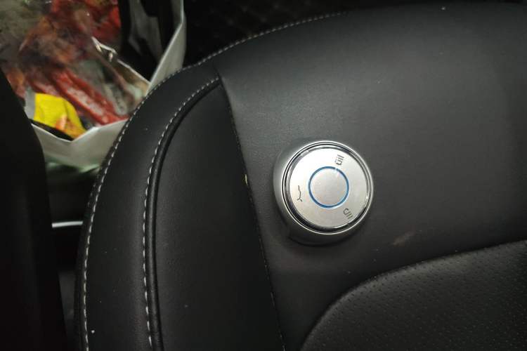 Used NETA V 2022 Chao 300 Lite Lithium Iron Phosphate