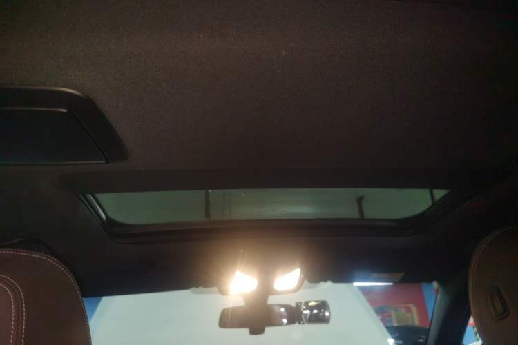 Used BMW 5 Series New Energy 2022 Updated Version 535Le Luxury Package Headliner