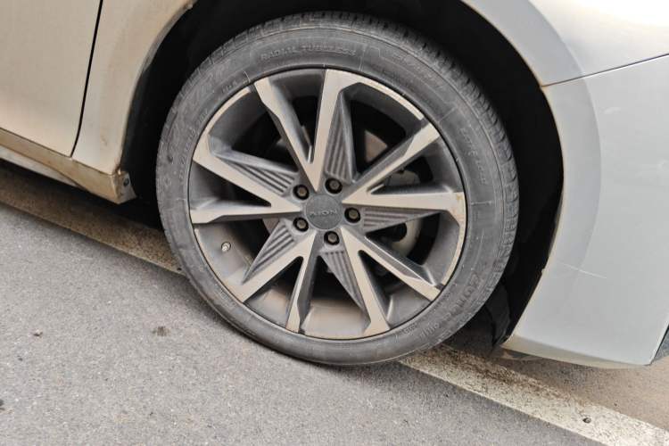 Used AION S Plus 2022 70 Intelligent Edition Right Front Wheel Hub