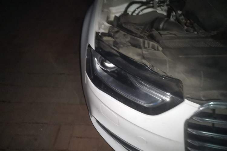 Used Audi A4L 2015 35 TFSI Automatic Standard Model Right Front Headlight