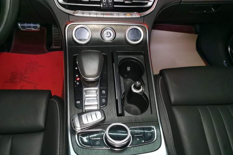 Used Hongqi H9 2022 2.0T Smart Connect Flagship Edition Gear Lever