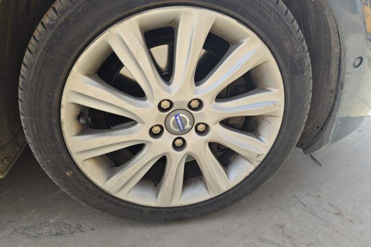 Used Volvo V40 2013 2.0T Zhiya Edition