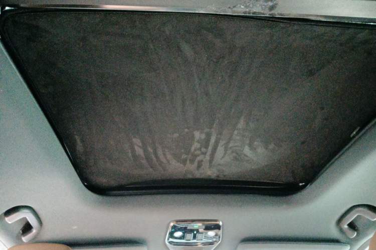 Used Nio ES8 2022 100 kWh Six-Seater Version Headliner